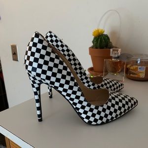 NWOT F21 Checkered Heels